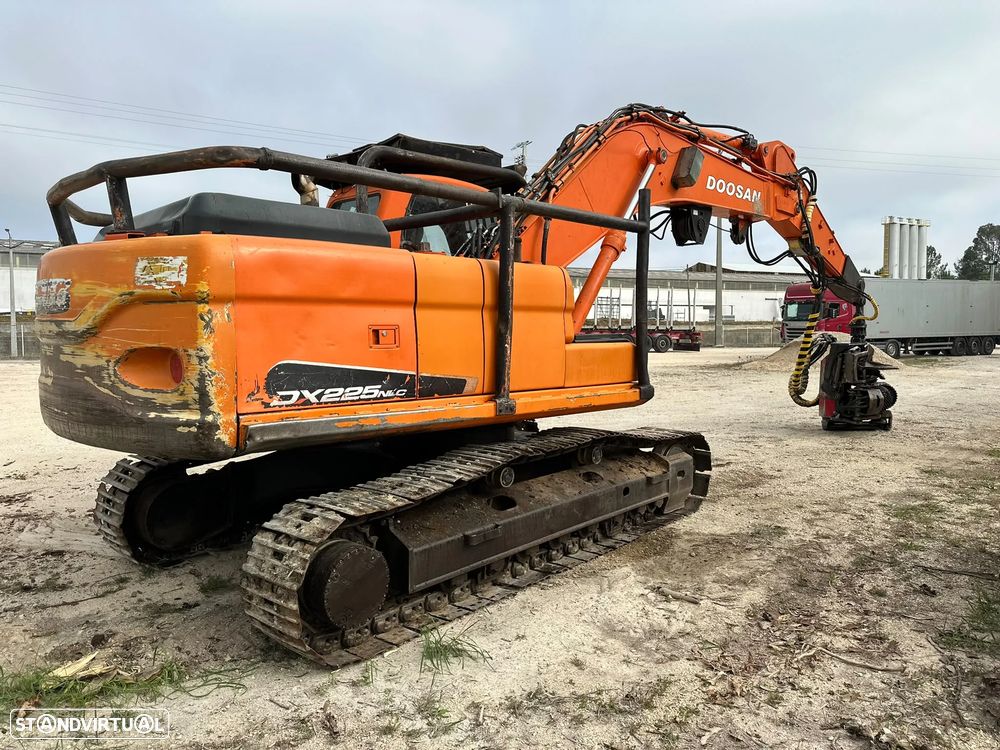 Doosan DX 225 NLC - 2