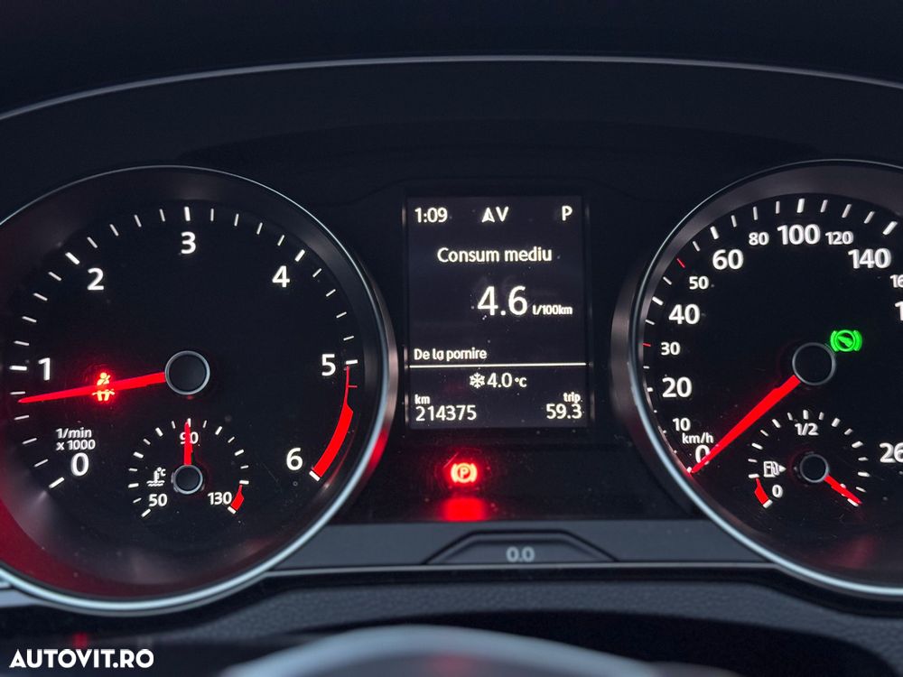 Volkswagen Passat 2.0 TDI DSG Comfortline - 6