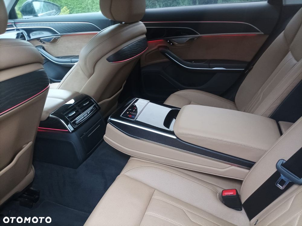 Audi A8 - 10