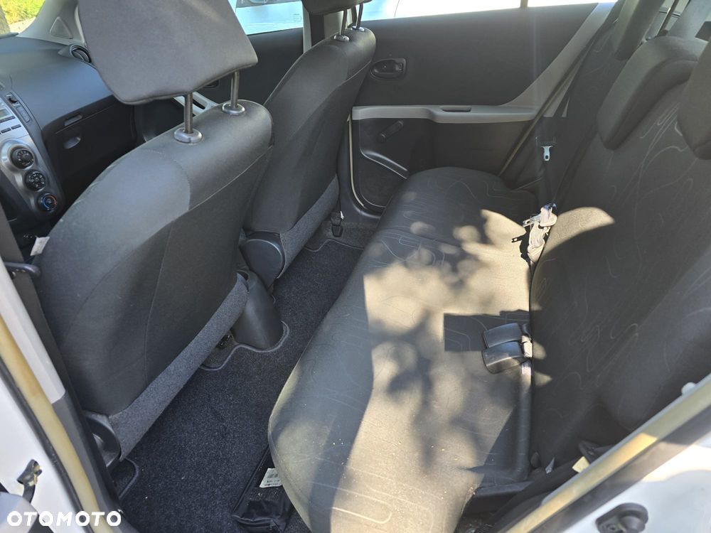Toyota Yaris 1.0 Active - 7