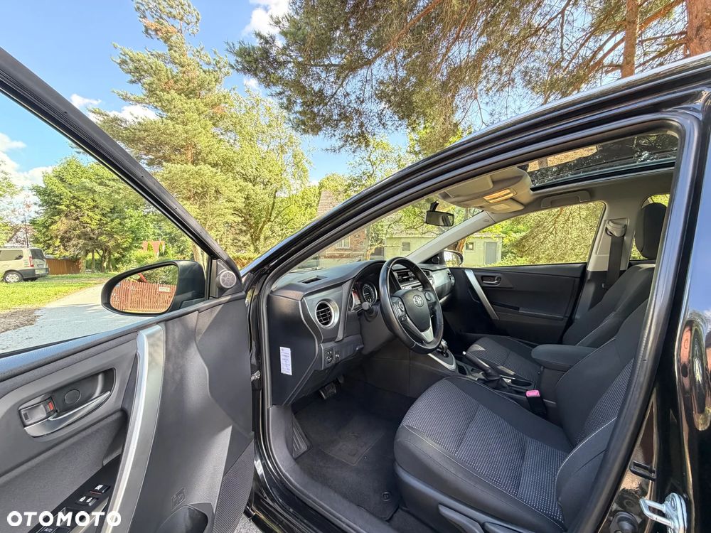 Toyota Auris - 14