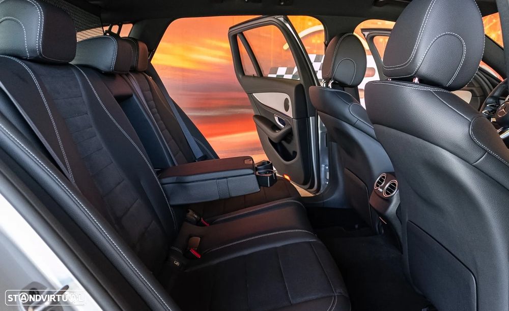 Mercedes-Benz E 220 d AMG Line 7L - 30