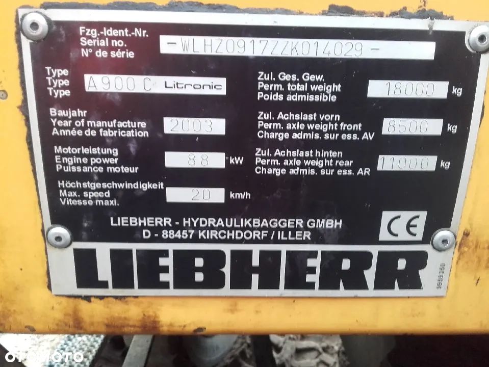Liebherr A 900 C - 1