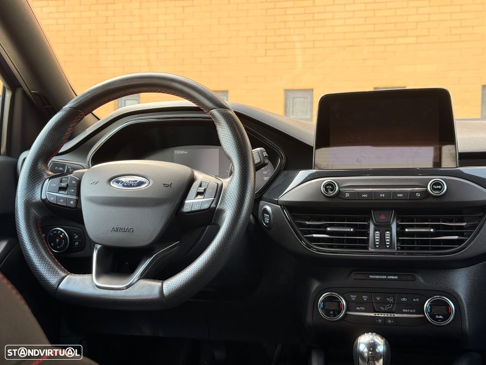 Ford Focus 1.0 EcoBoost MHEV ST-Line - 12