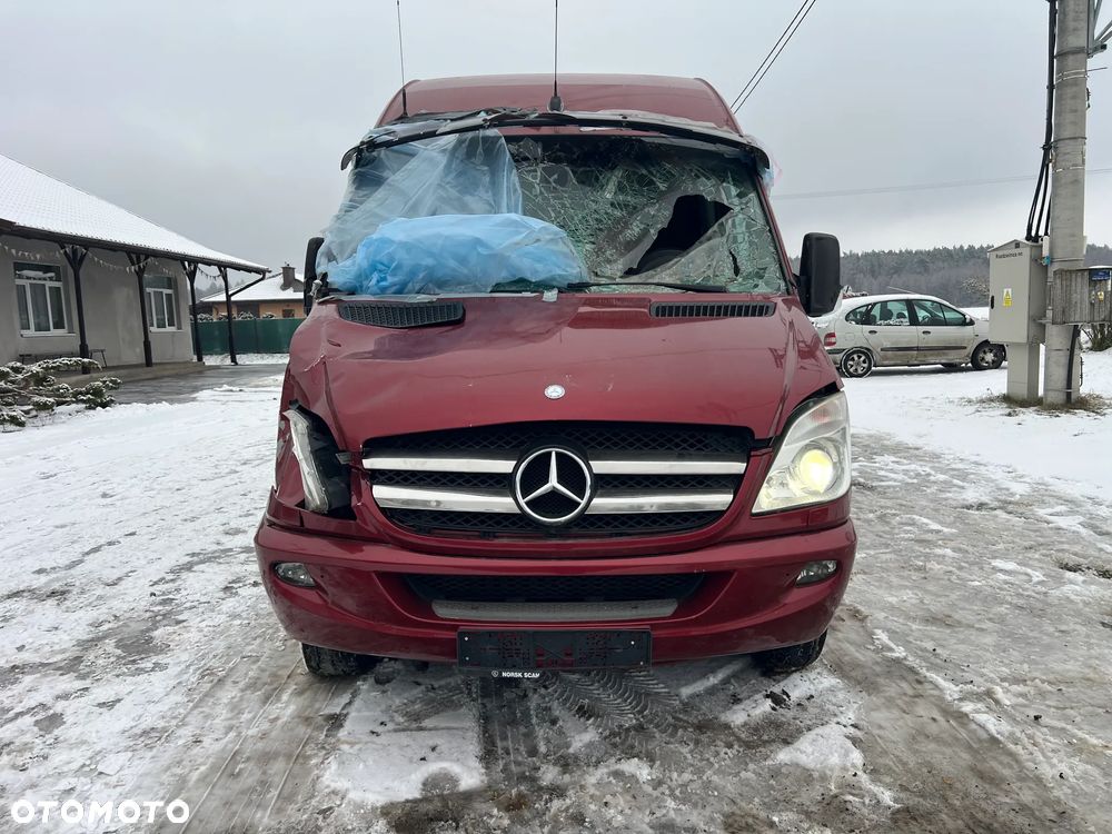 Mercedes-Benz Sprinter - 4