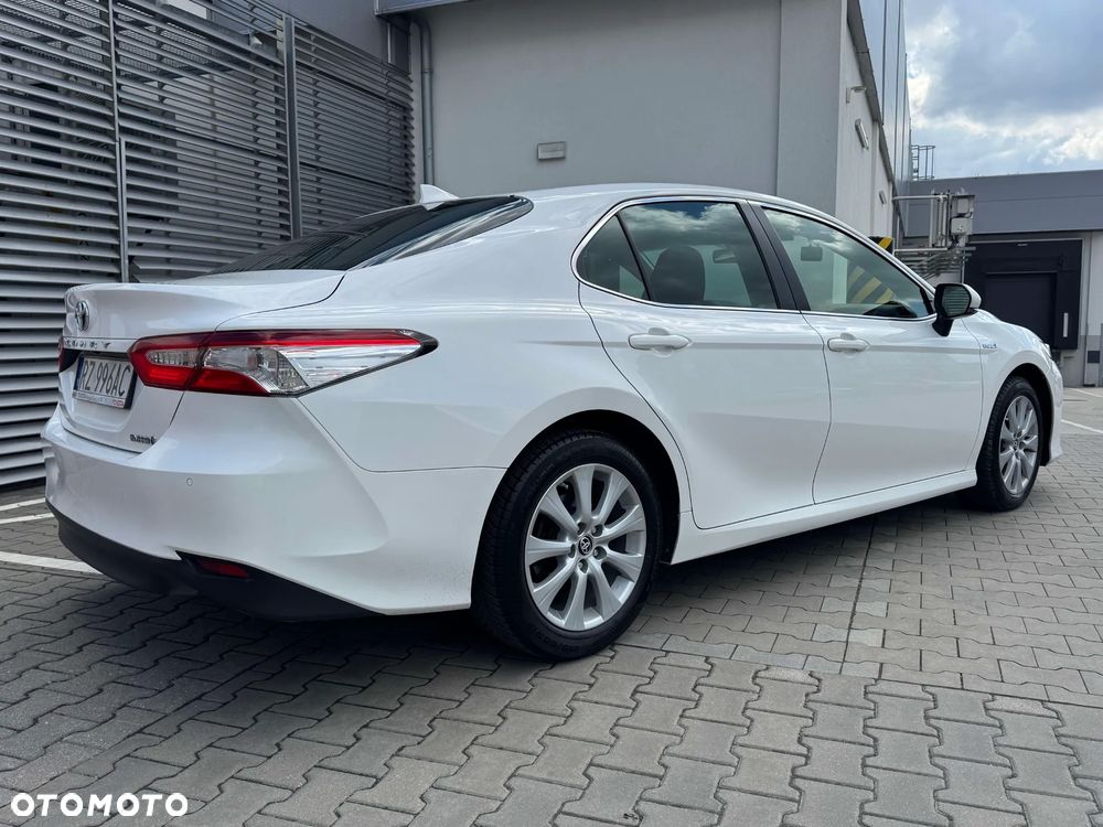 Toyota Camry 2.5 Hybrid Comfort CVT - 12