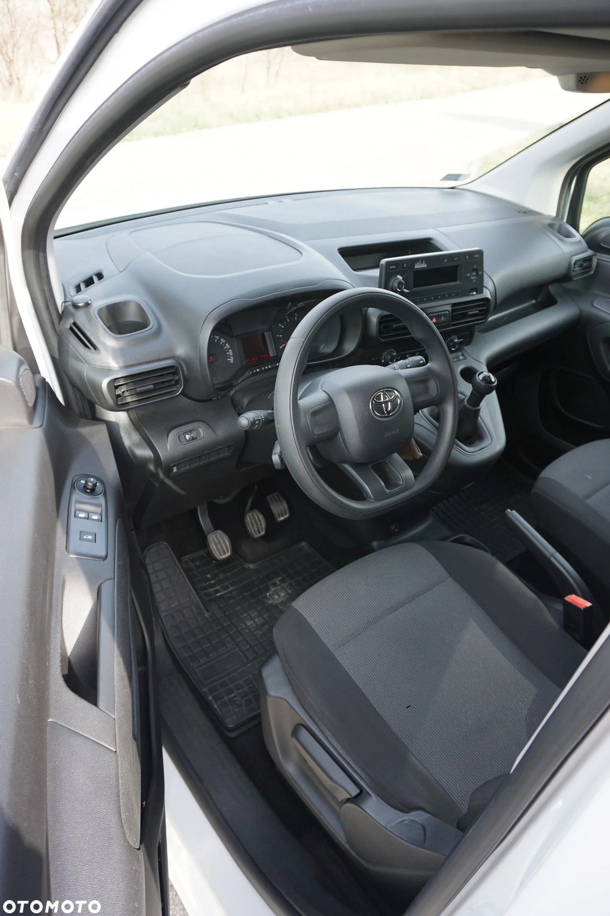 Toyota Proace City 1.5 D-4D Long 2,3t Active (bryg.) - 15