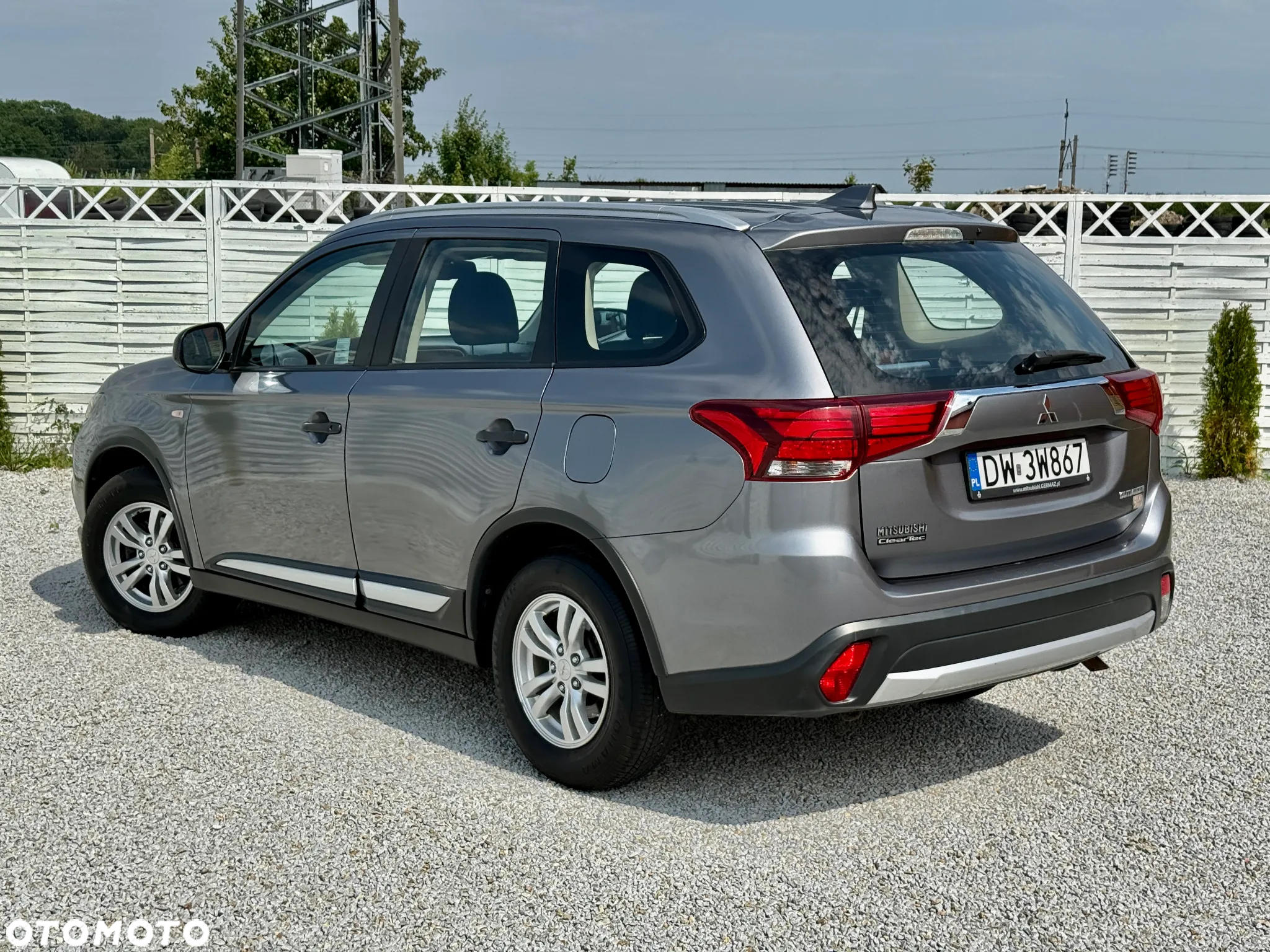 Mitsubishi Outlander 2.0 City Style 2WD - 2