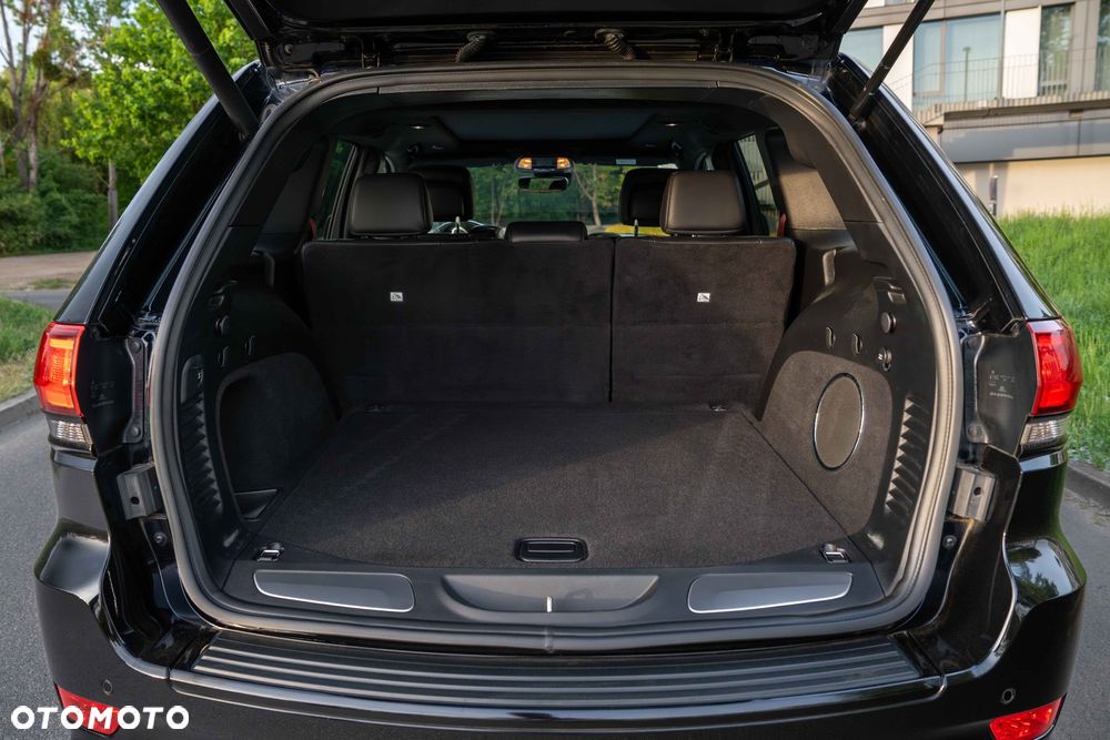 Jeep Grand Cherokee - 14