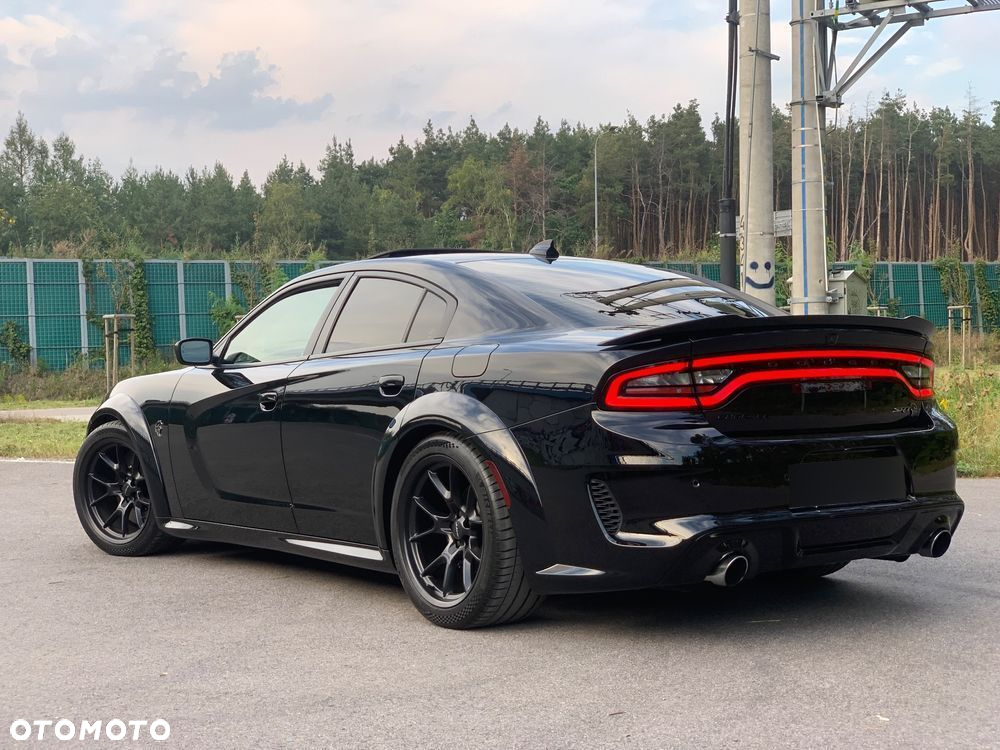 Dodge Charger - 12