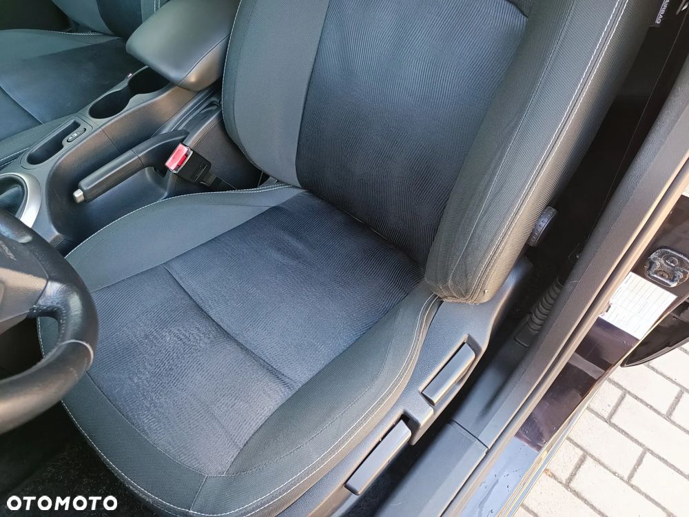 Nissan Qashqai 2.0 dCi DPF I-Way - 26