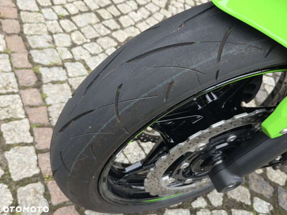 Kawasaki Ninja - 13