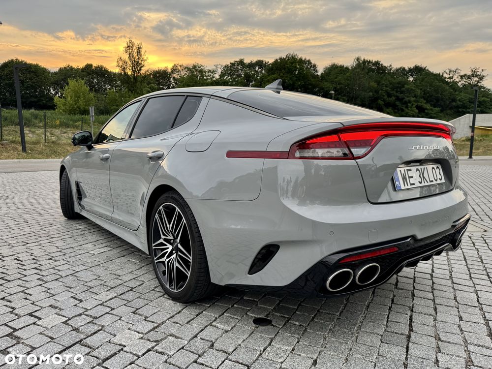 Kia Stinger - 2