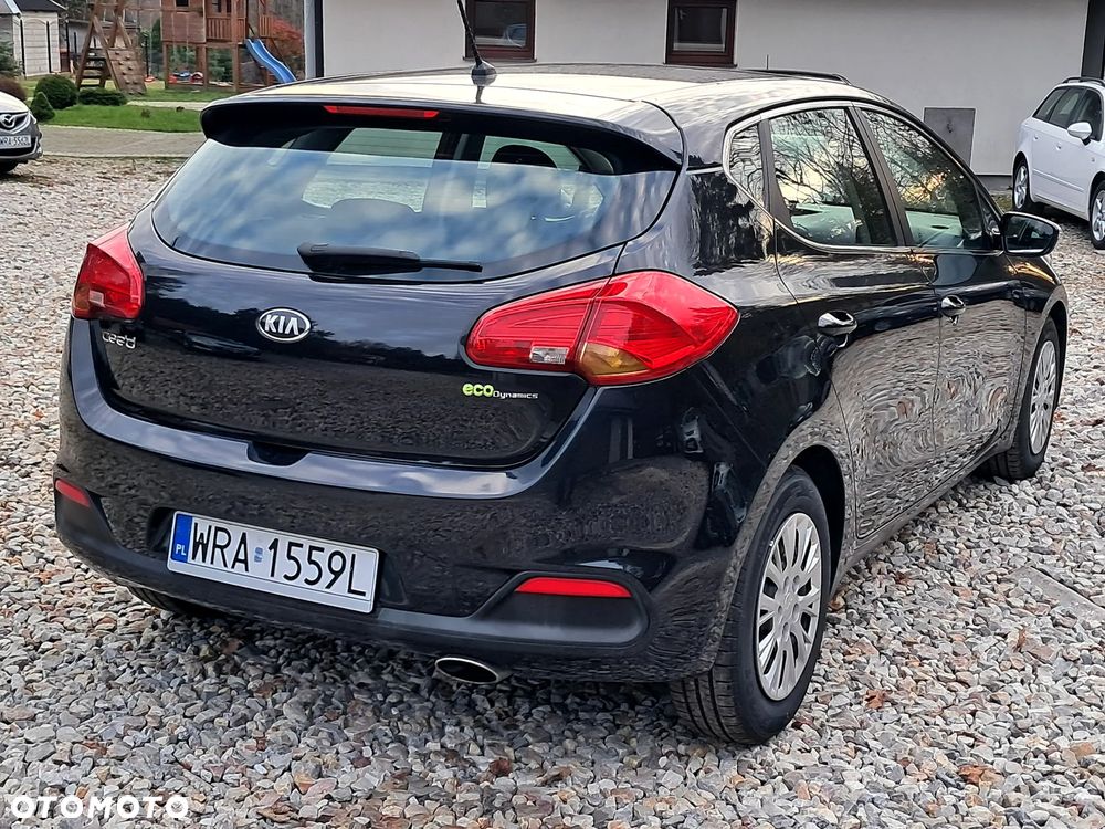 Kia Ceed 1.6 GDI Dream Team Edition - 8