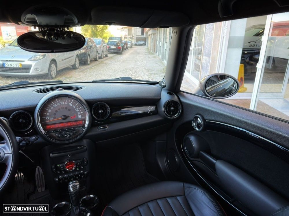 MINI 3 Portas John Cooper Works - 24