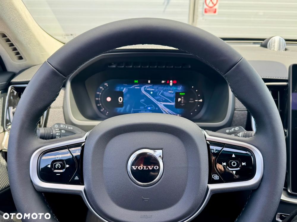 Volvo XC 90 T8 AWD Plug-In Hybrid Ultimate Bright 7os - 7