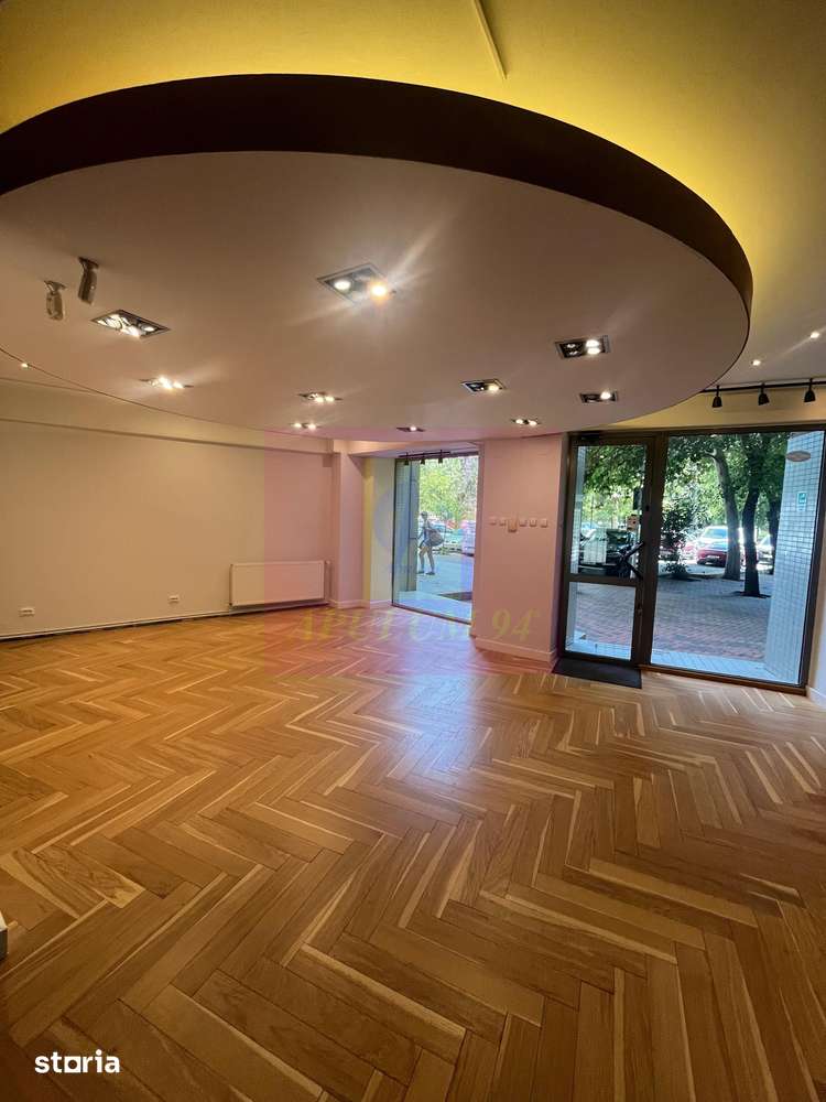 Spatiu comercial stradal Bd.Unirii stradal - Imagine principală: 4/13