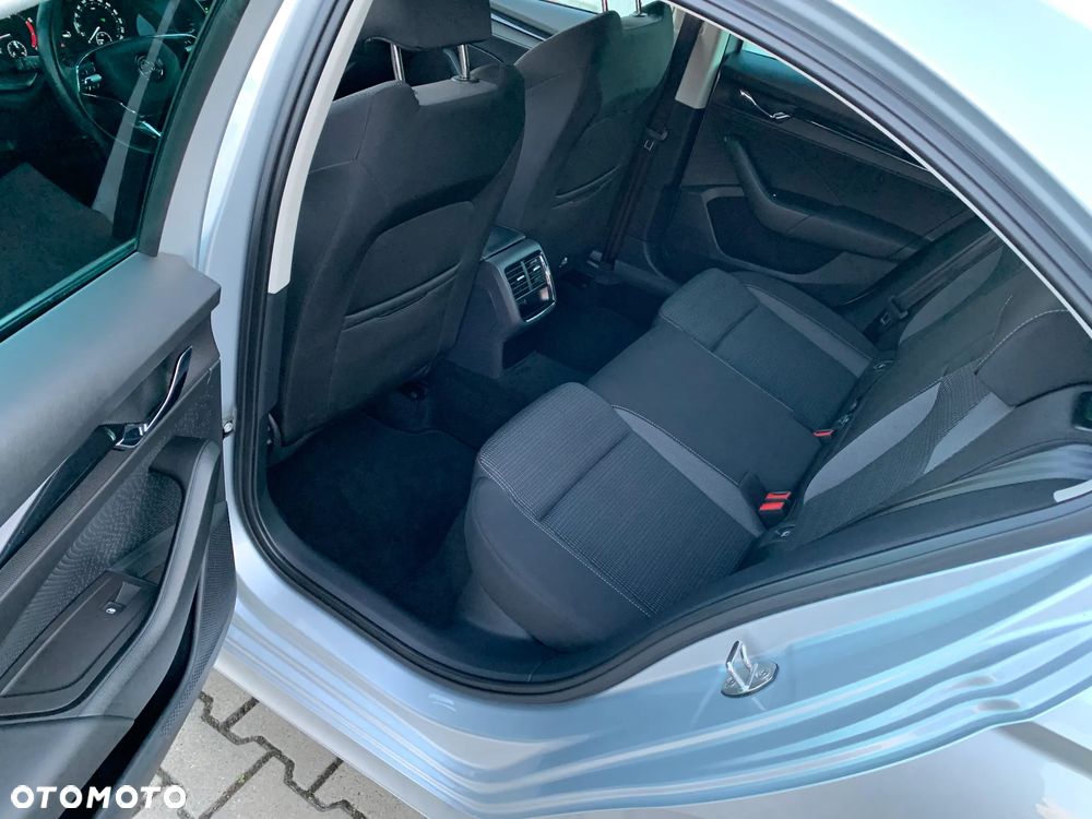 Skoda Octavia 1.5 TSI e-Tec Ambition DSG - 11