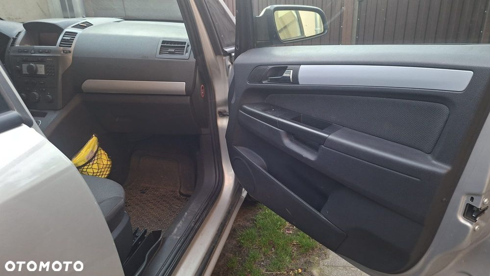 Opel Zafira 1.8 Sport - 2