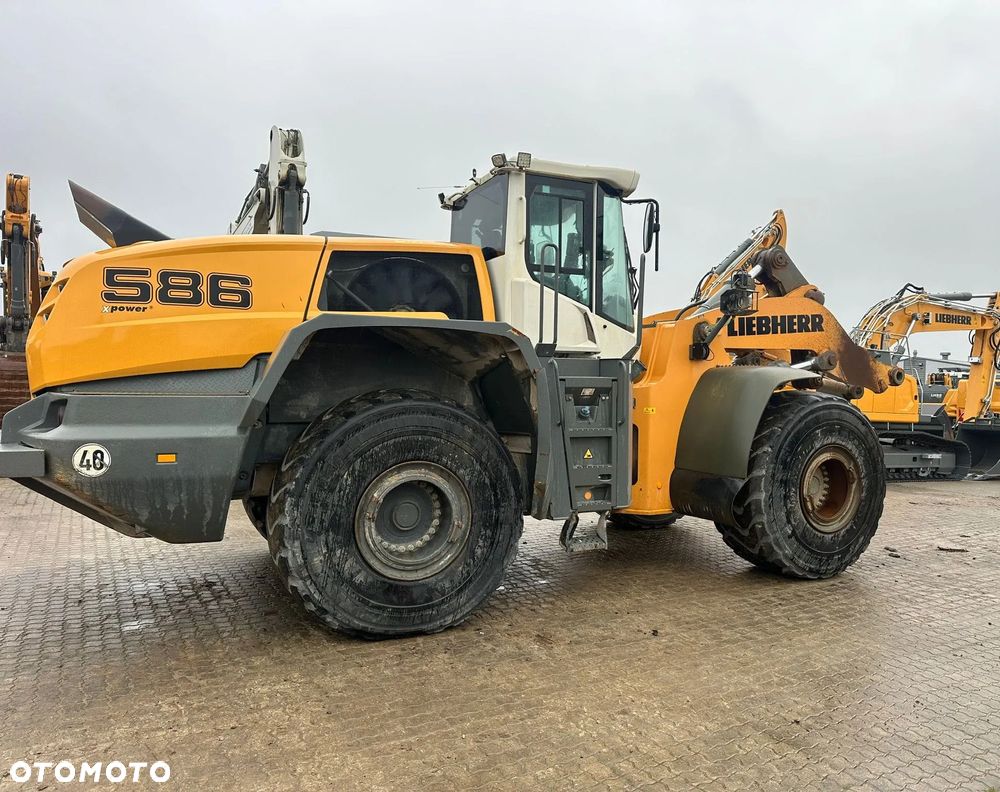 Liebherr L586 XPOWER - 3
