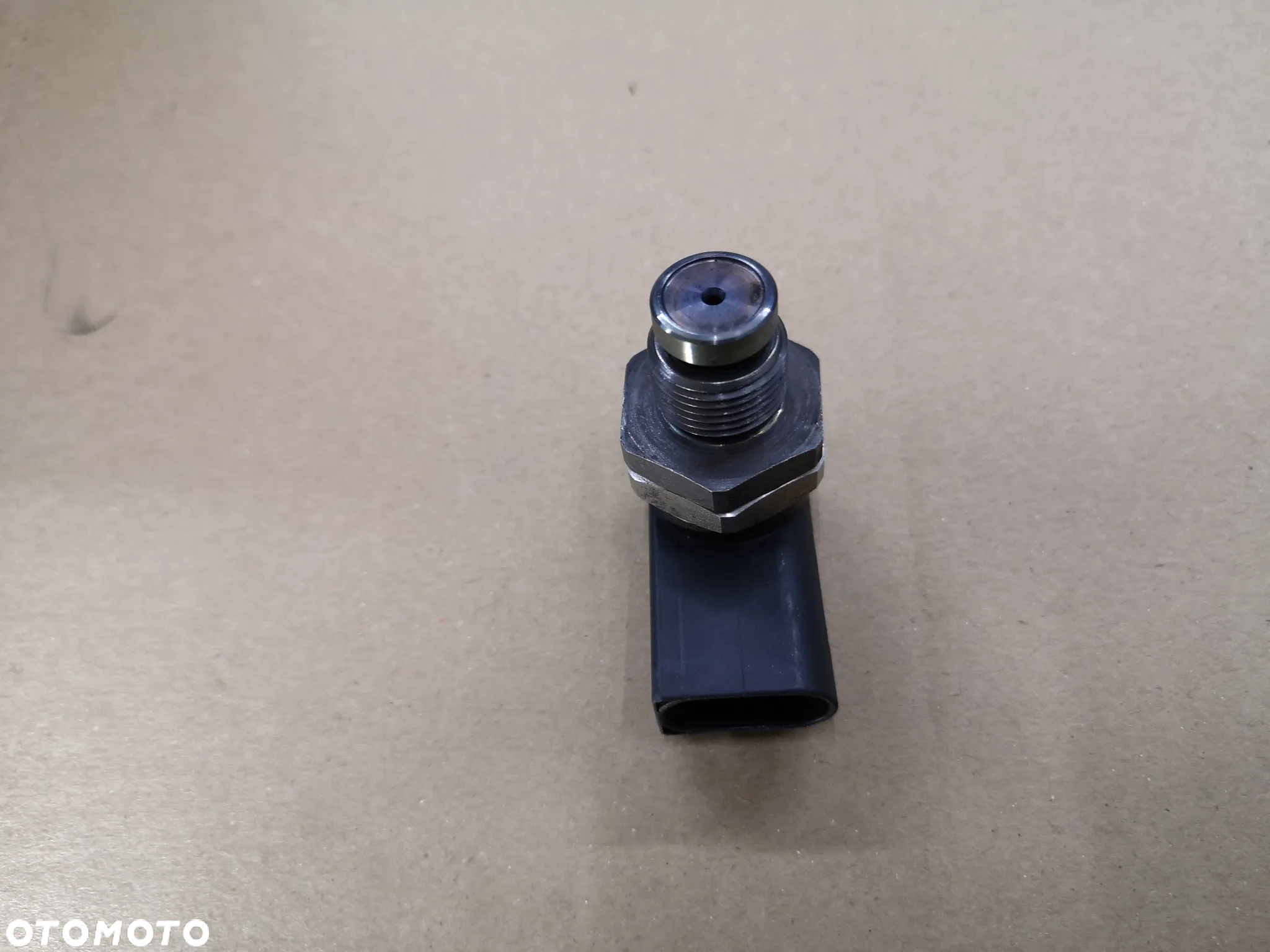 CZUJNIK ZAWÓR CIŚNIENIA REGULATOR PALIWA BMW E46 E87 E90 E60 X5 X3 0281002497 - 2