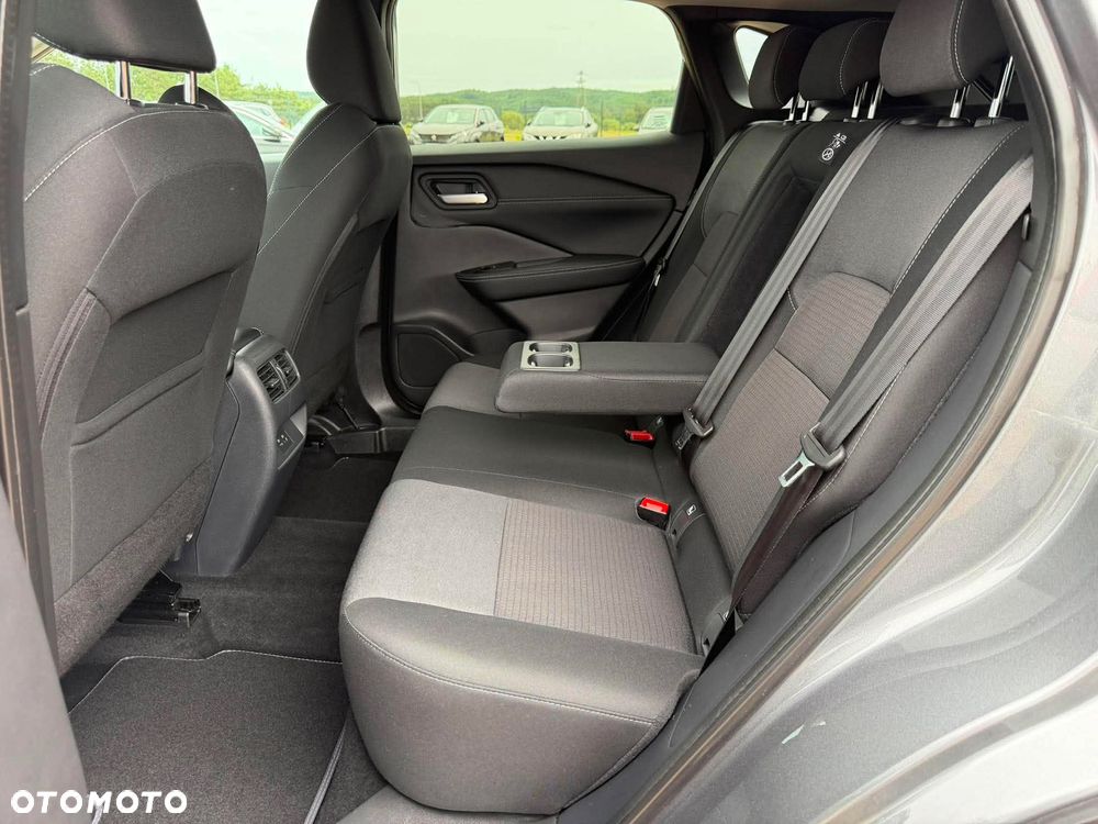 Nissan Qashqai 1.3 DIG-T MHEV 4x4 N-Connecta Xtronic - 16