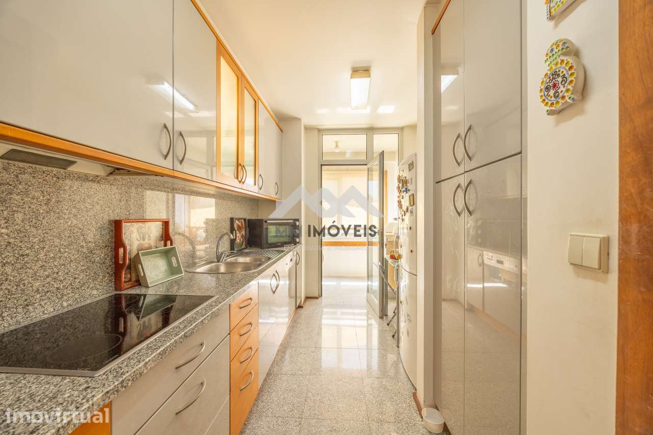 Apartamento T2 | Varandas da Foz | Varanda | Praia | Lugar de Garagem - Grande imagem: 4/19