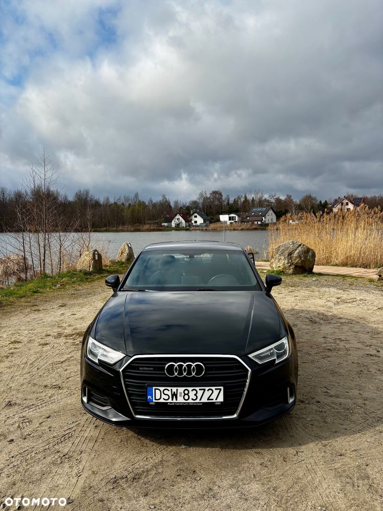 Audi A3 Limousine 40 TFSI Quattro S tronic - 2