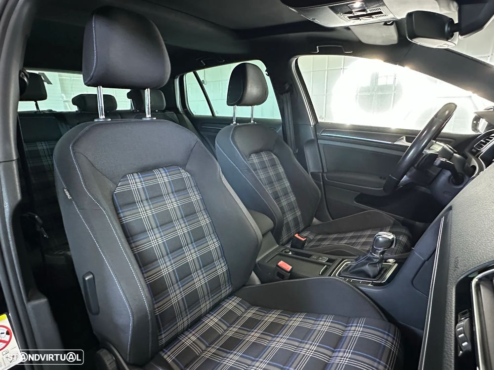 VW Golf 1.4 GTE Plug-in - 15