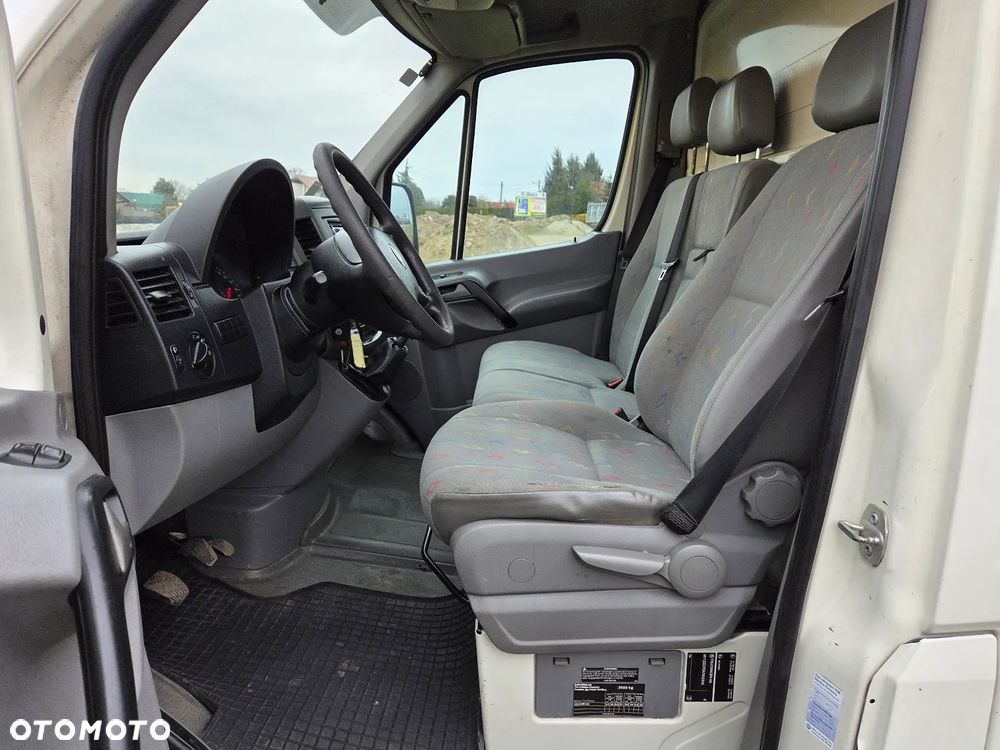 Volkswagen CRAFTER MAXI L4 - 8