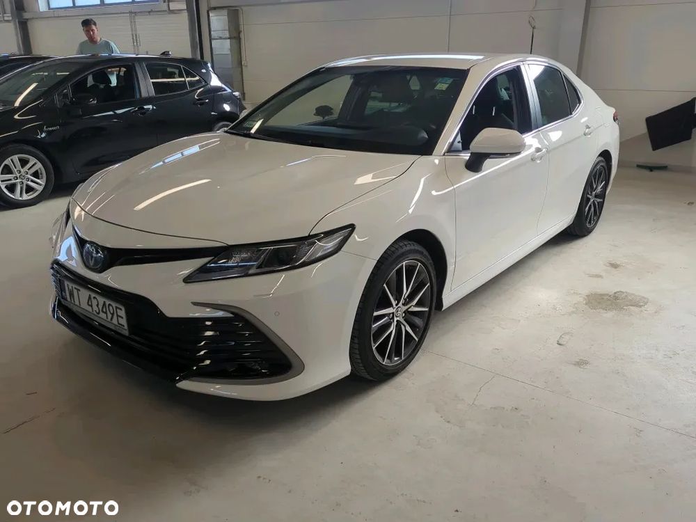 Toyota Camry 2.5 Hybrid Prestige CVT