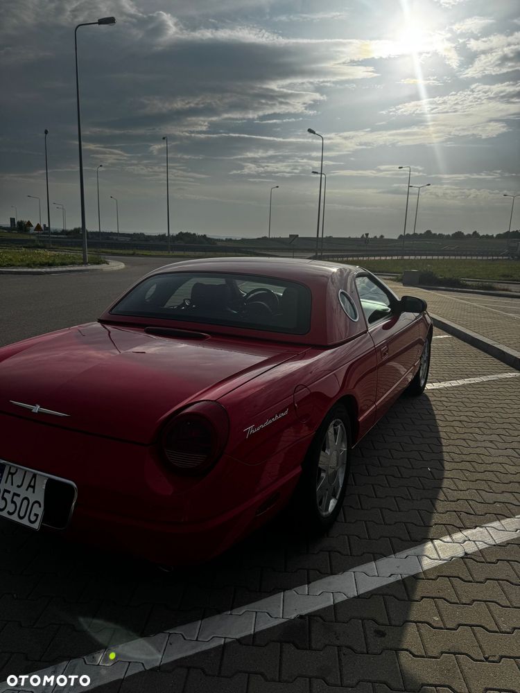 Ford Thunderbird - 4