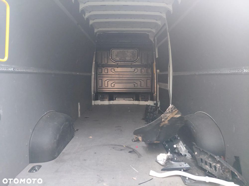 Volkswagen CRAFTER L3H2 * 2.0 TDI140 * - 6