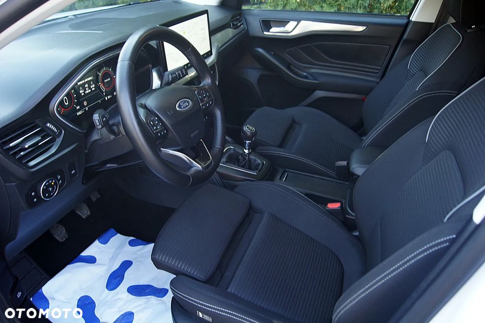 Ford Focus 1.5 EcoBlue STart-Stopp-System TITANIUM X - 19