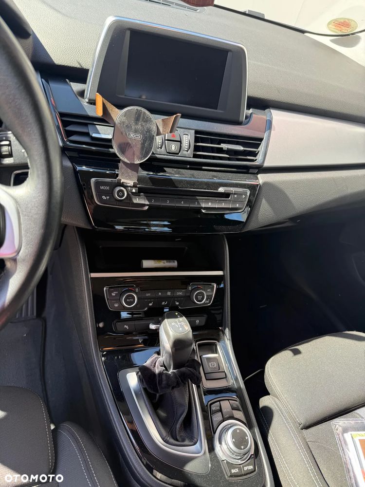 BMW Seria 2 218d Sport Line - 8