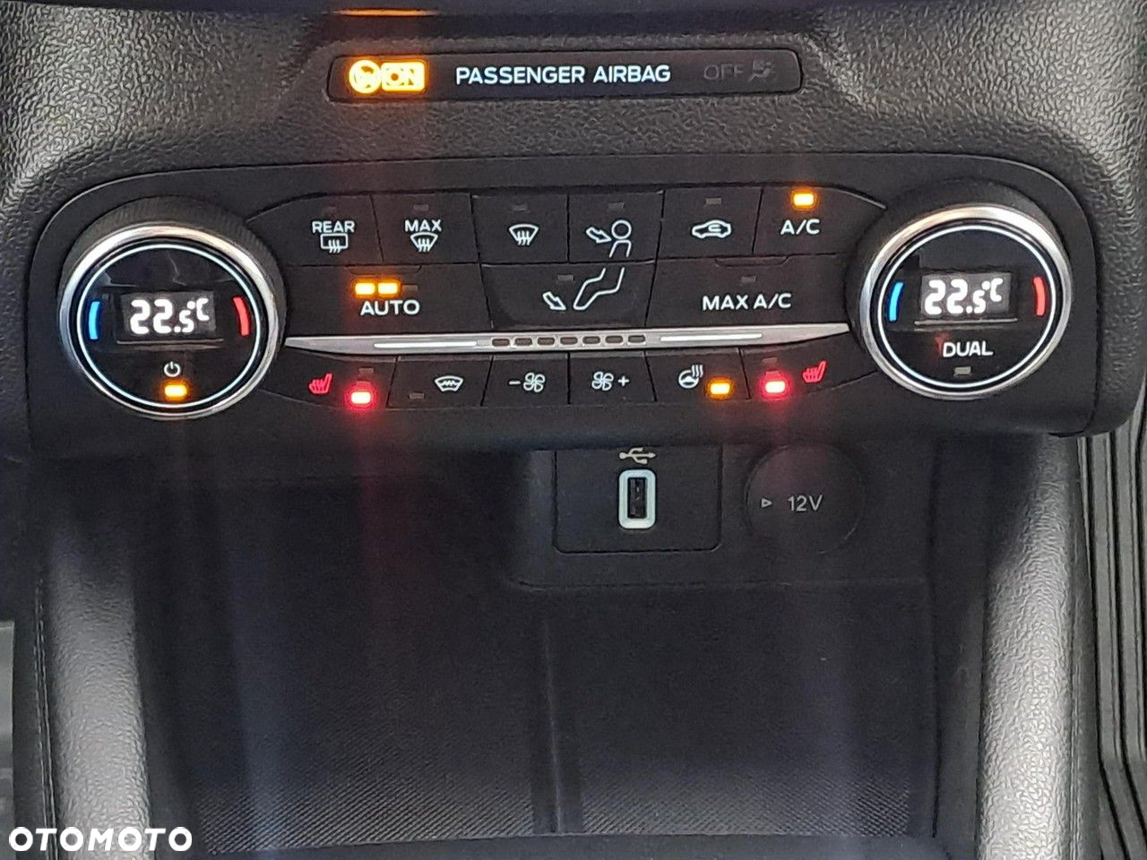 Ford Focus - 24