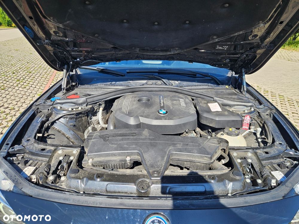 BMW Seria 3 318i GPF Sport Line - 36