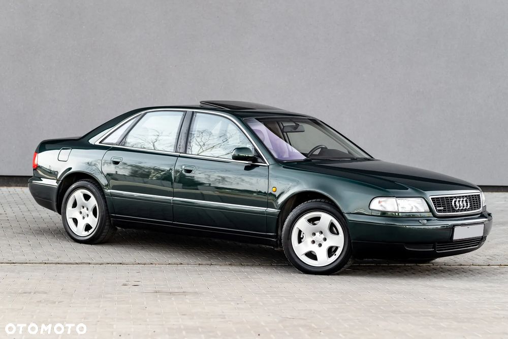 Audi A8 - 4