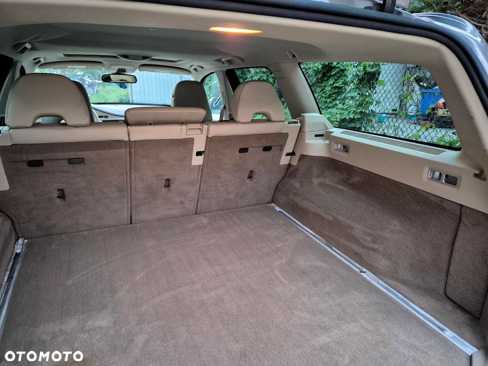Volvo XC 70 3.2 AWD Momentum - 29
