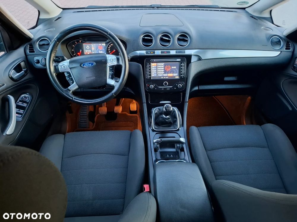 Ford S-Max 2.0 TDCi DPF Titanium - 28