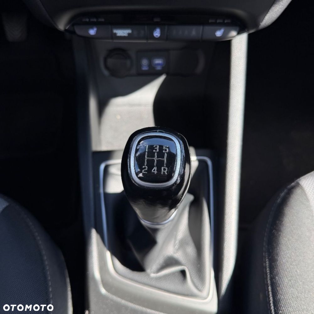 Hyundai i20 - 25
