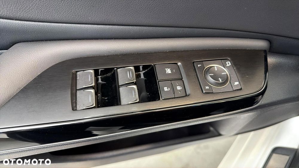 Lexus ES 300h Business Edition - 29