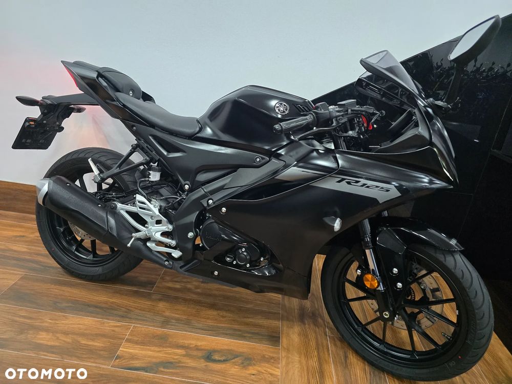 Yamaha YZF - 35