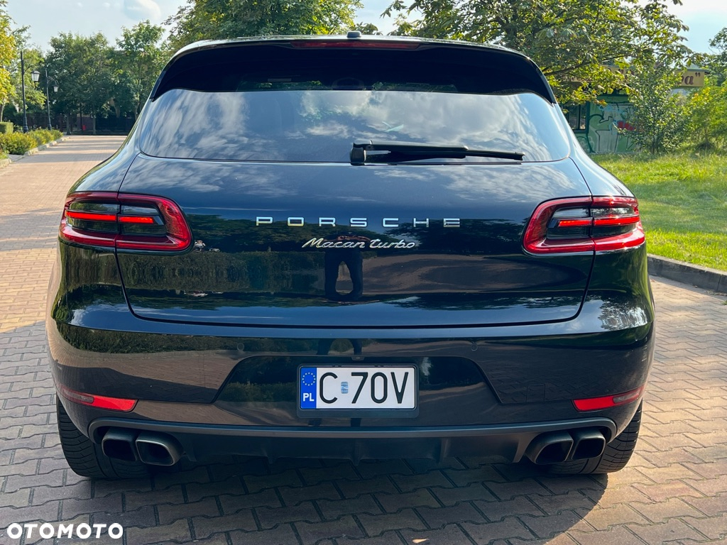 Porsche Macan Turbo - 8