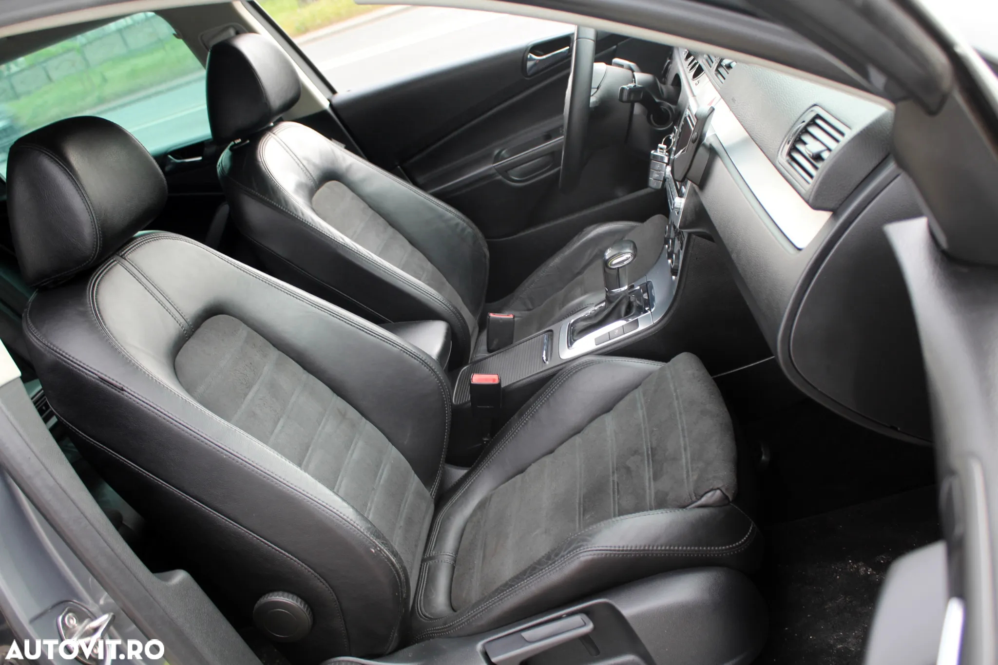 Volkswagen Passat Variant 2.0 Blue TDI DSG SCR Highline - 9