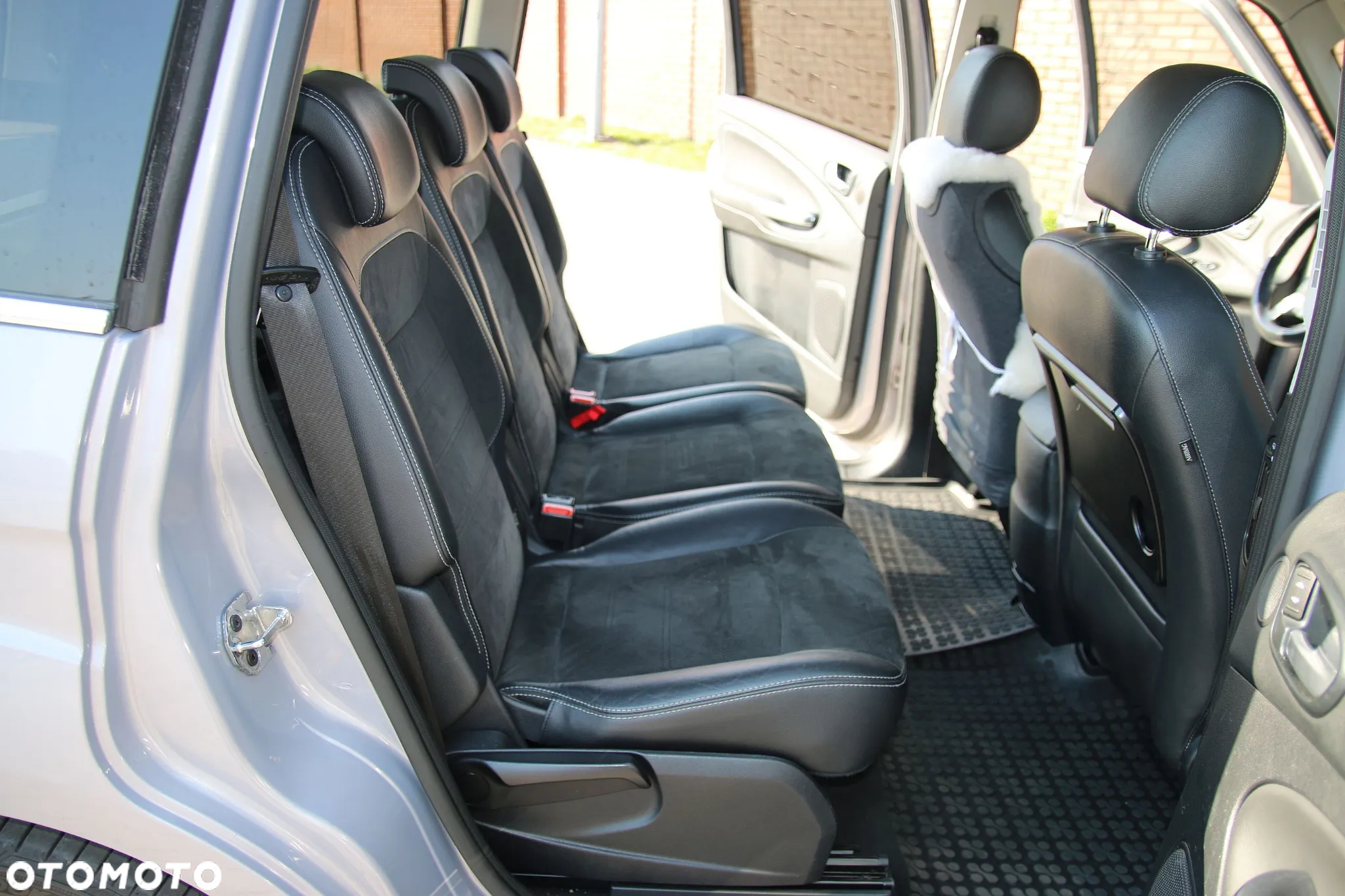 Ford Galaxy 2.0 TDCi Platinium X (Titanium) - 29