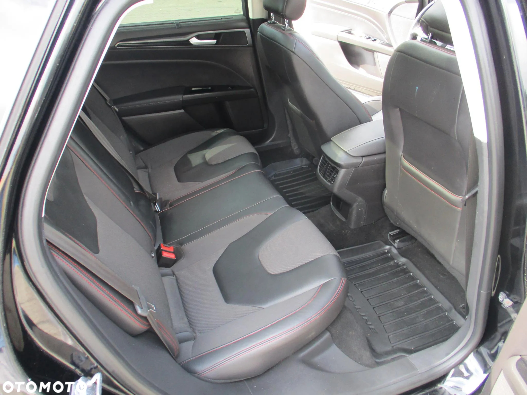 Ford Mondeo 2.0 TDCi ST-Line - 21