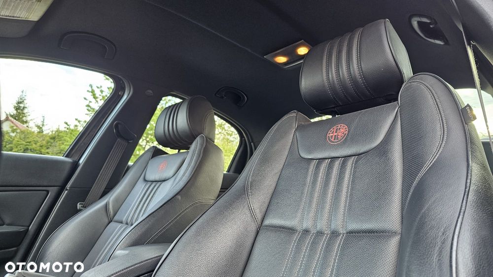 Alfa Romeo 159 2.4JTDM ti - 12
