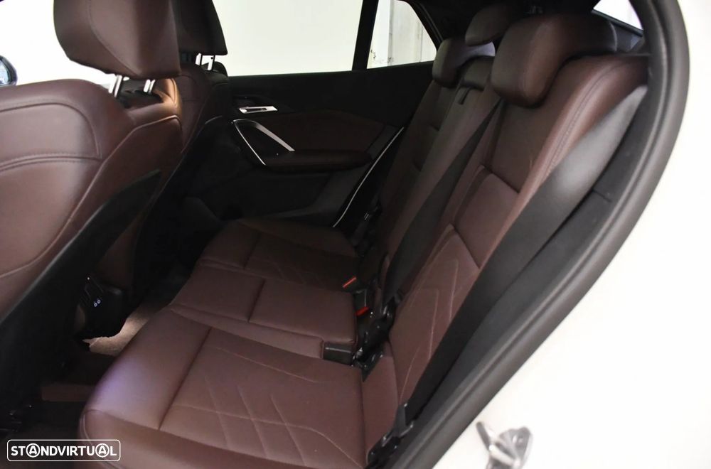 BMW iX2 eDrive20 Edição Desportiva M - 8