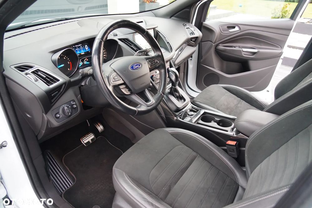 Ford Kuga 2.0 TDCi AWD ST-Line - 28